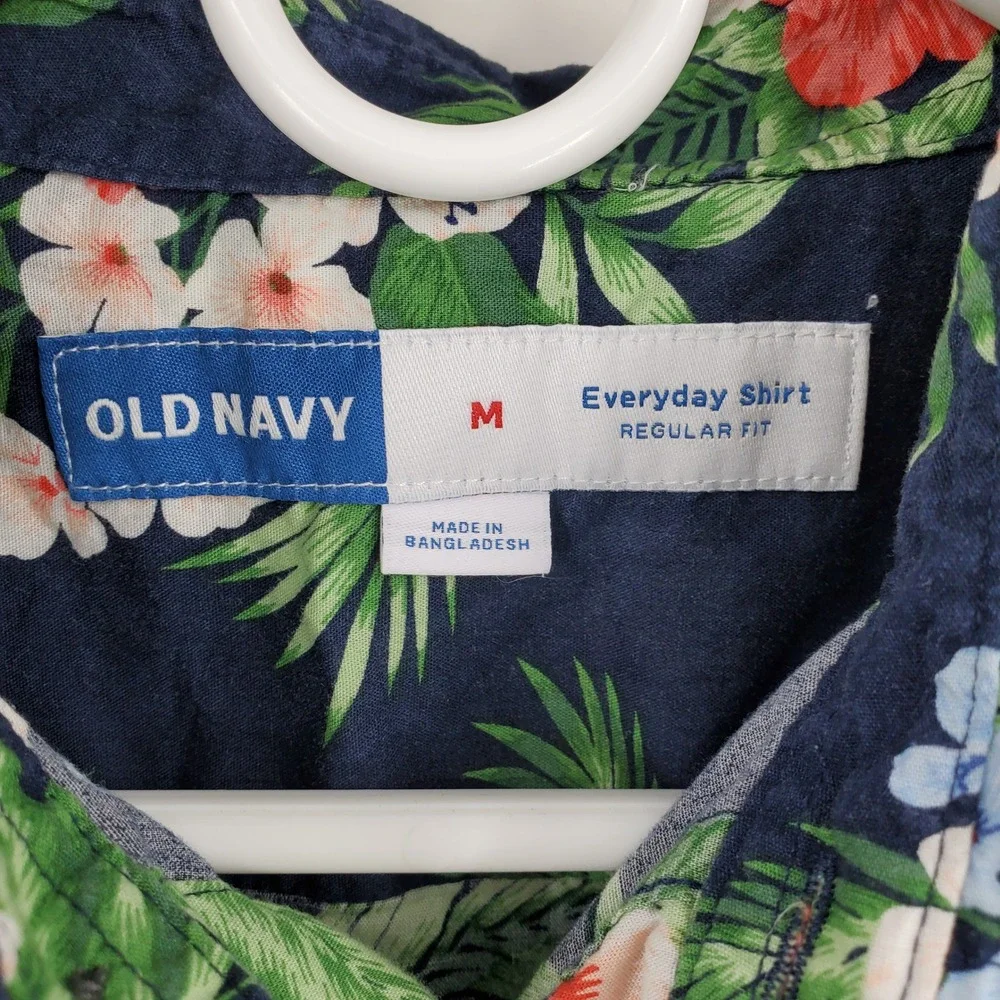 Old‎ Navy Mens Everyday Shirt Medium Navy Blue Tropical Floral Palm Button Down